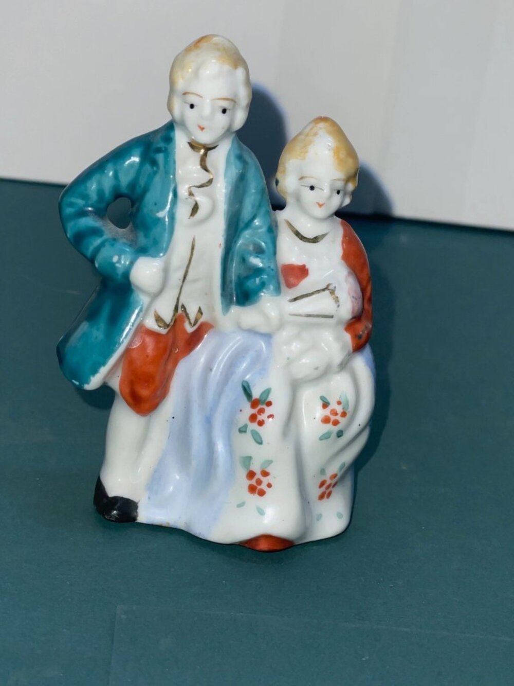 Vintage Occupied Japan Victorian Colonial Couple Figurine 1945-1952